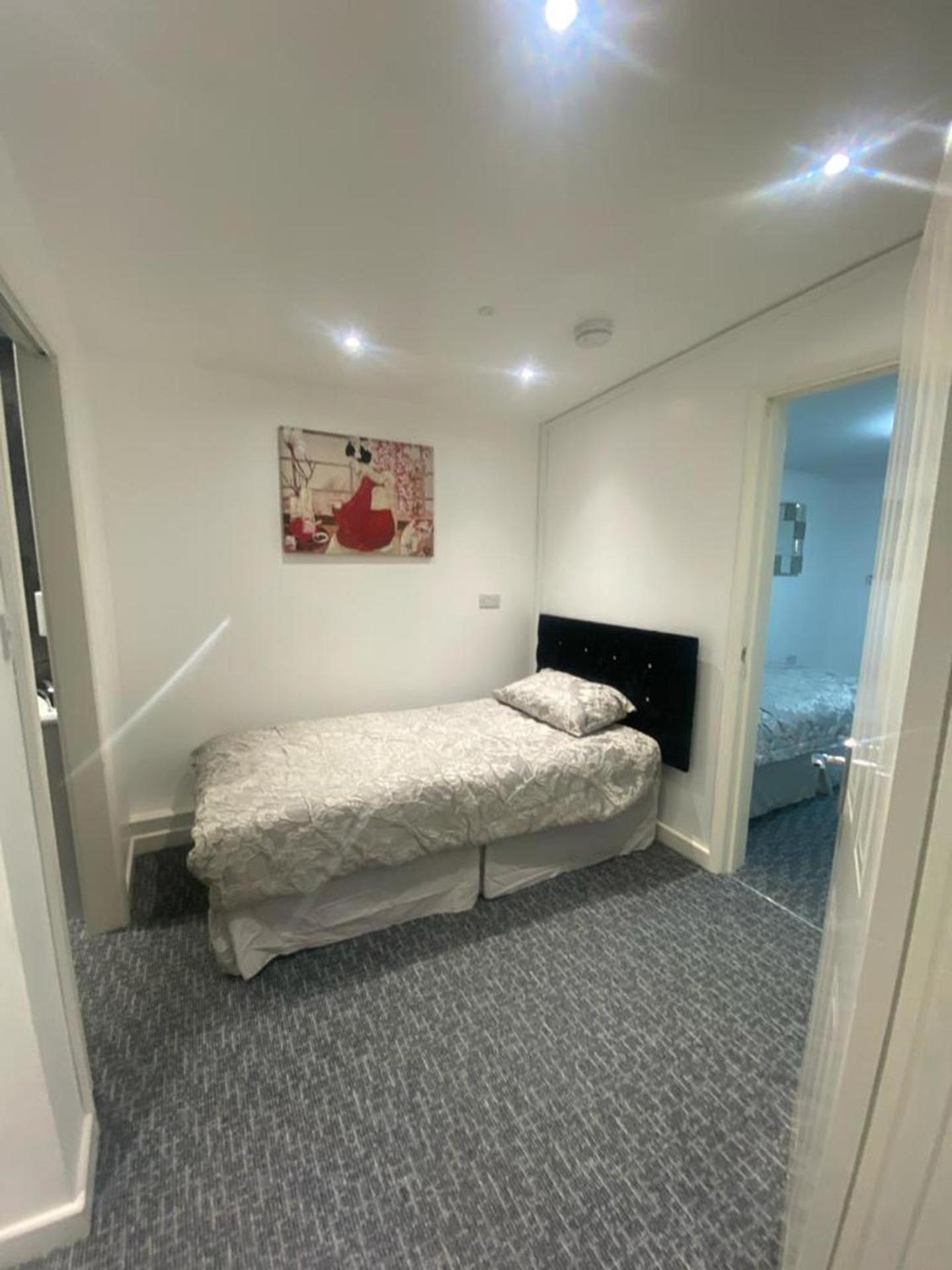 Beautiful 3-Bed Apartment In Merthyr Tydfil Eksteriør bilde