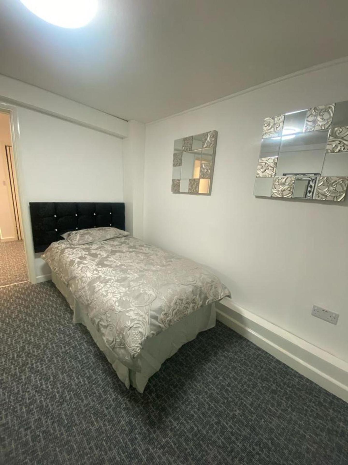 Beautiful 3-Bed Apartment In Merthyr Tydfil Eksteriør bilde