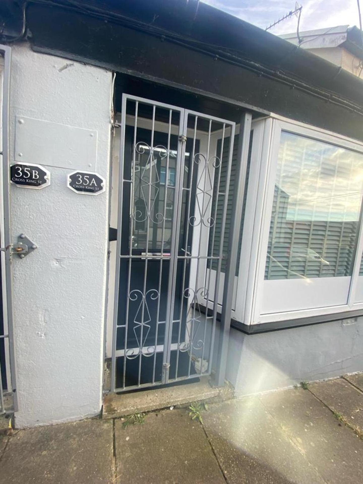 Beautiful 3-Bed Apartment In Merthyr Tydfil Eksteriør bilde