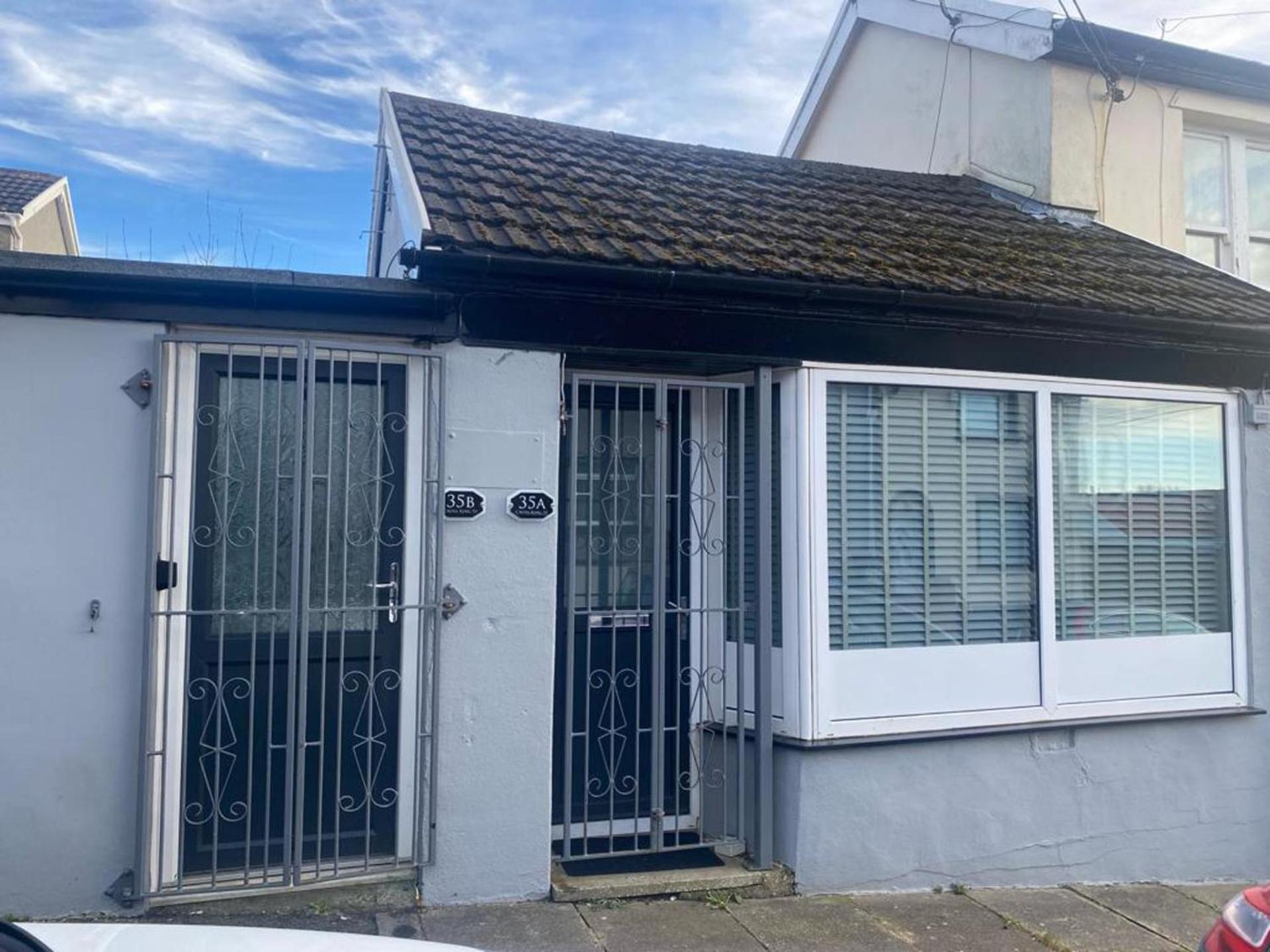 Beautiful 3-Bed Apartment In Merthyr Tydfil Eksteriør bilde